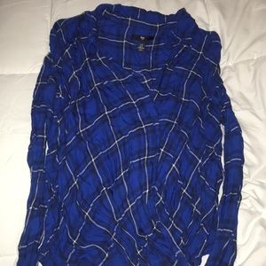 V Neck Flannel : Size S